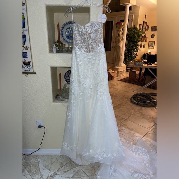 BRAND NEW WEDDING DRESS *WITH TAG & FROM WHITE MAGNOLIA BRIDAL* - Picture 1 of 6